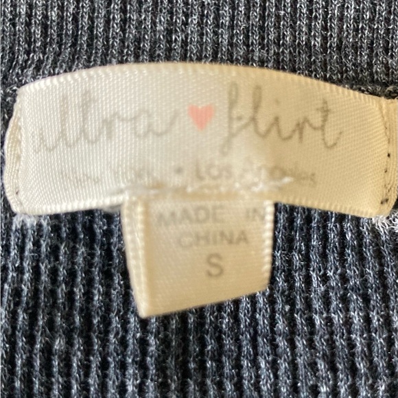 Ultra Flirt Waffle Knit Long Sleeved Pullover in Distressed Gray “Over It” - Picture 4 of 6